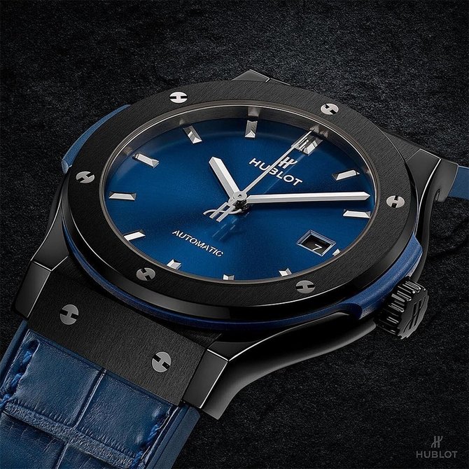 Hublot 511.CM.7170.LR Classic Fusion Black Ceramic Blue Watch 45 mm - фото 2