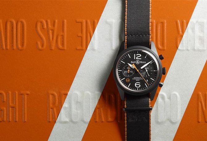 Bell & Ross BR 126 Carbon Orange Vintage Chronograph - фото 2