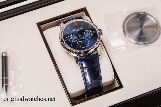 Patek Philippe 5327G-001 Complications White Gold - фото 7