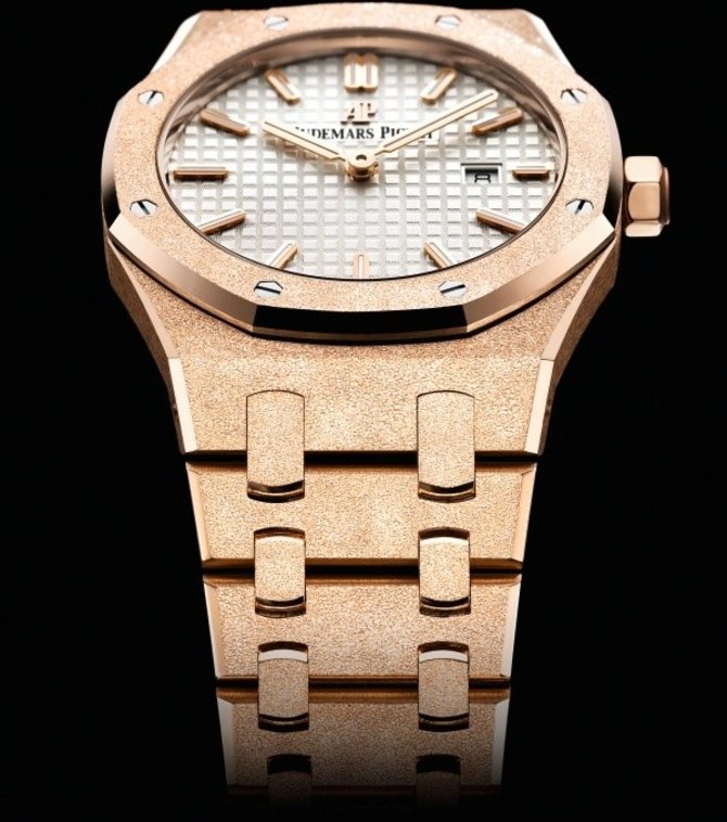 Audemars Piguet 67653OR.GG.1263OR.01 Royal Oak Frosted Gold 33 mm - фото 2