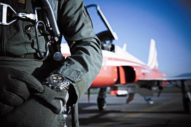 Breitling AB04203J|BD29|377A Chronomat 44 GMT Patrouille Suisse 50th Anniversary - фото 6